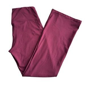 Maroon Pink Woman’s Flared Yoga Leggings Size Medium